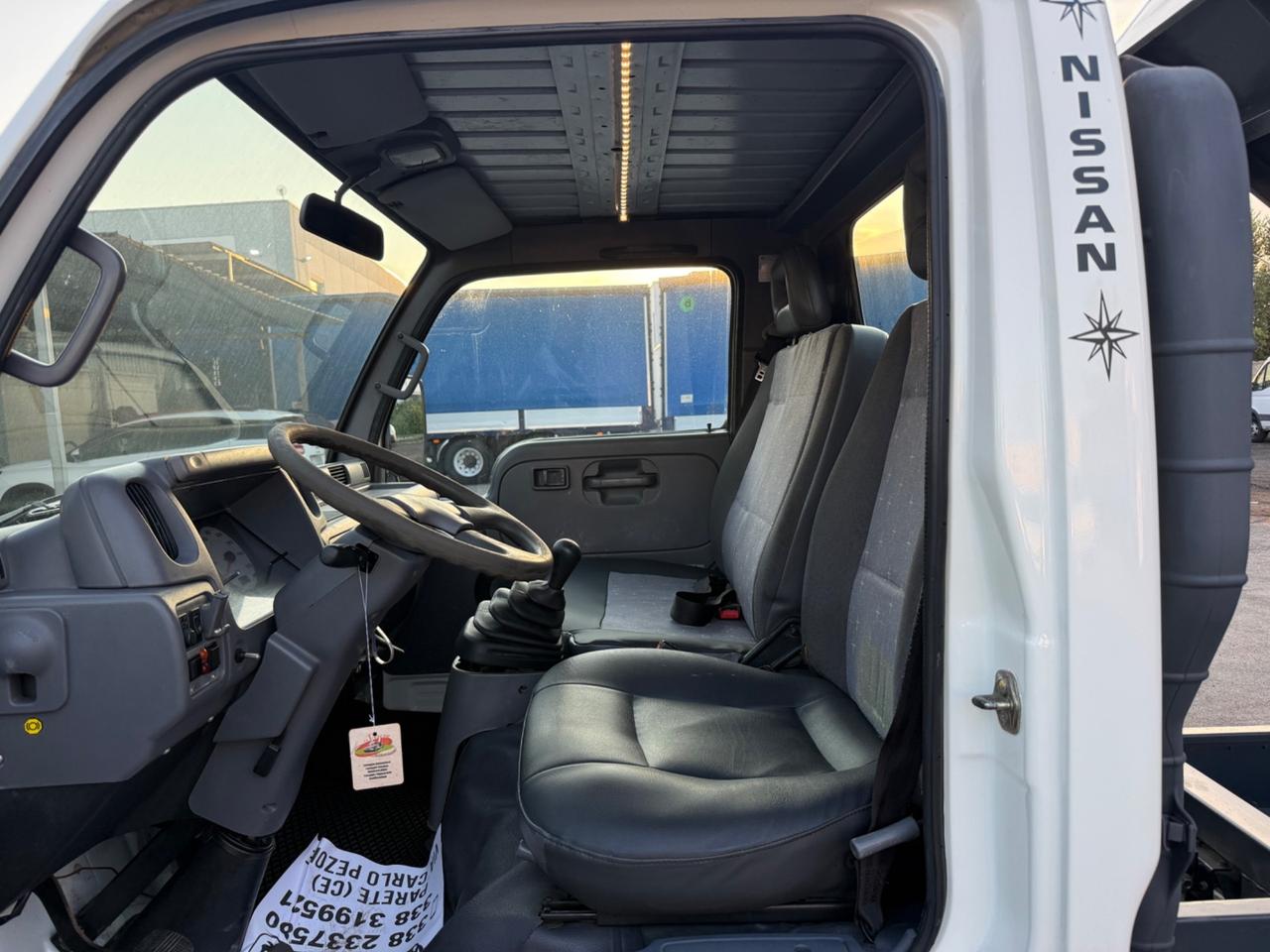 Nissan Cabstar 3.0 Diesel 120 Cv Trilaterale