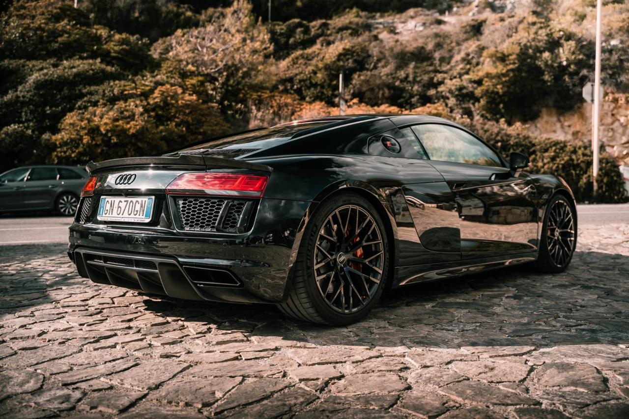 Audi R8 Coupé 5.2 ok permute