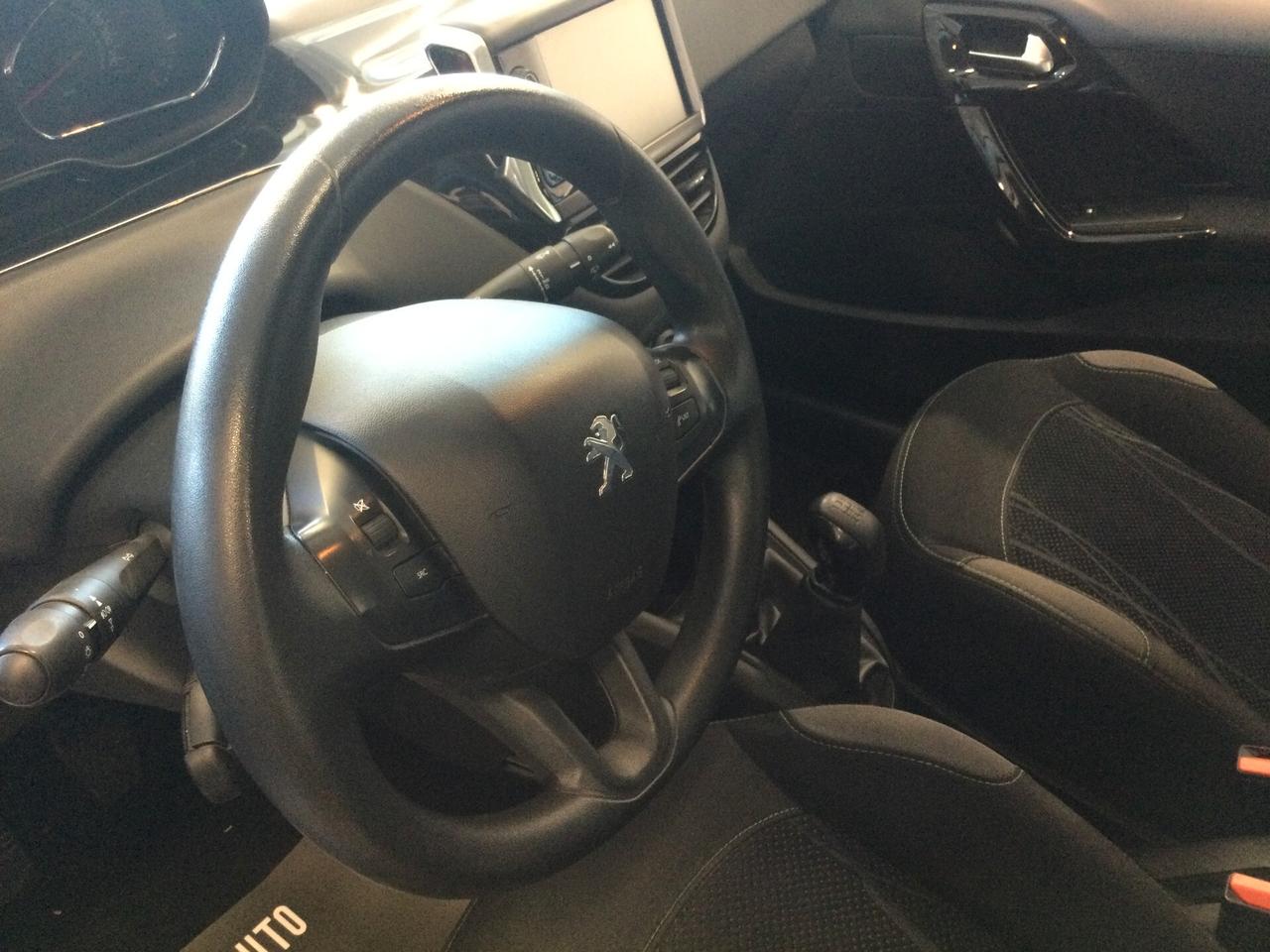 Peugeot 208 1.2 VTi 82 CV 5 porte Allure