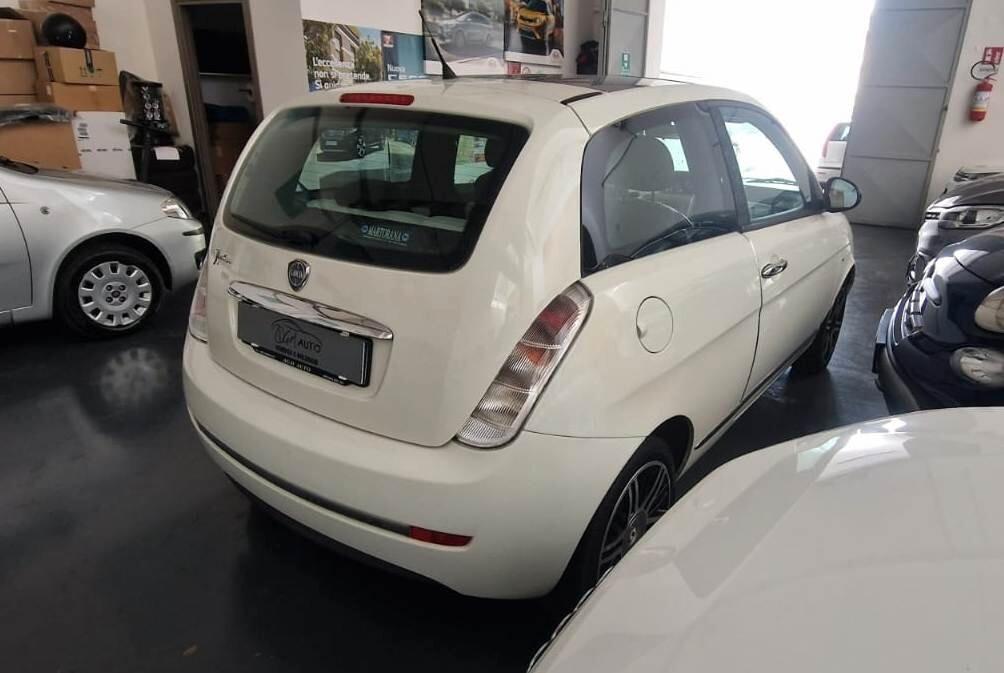 Lancia Ypsilon 1.2 69 CV Elle