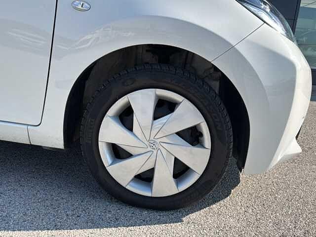 Toyota Aygo 1.0 VVT-i 69 CV 5 porte x-cool