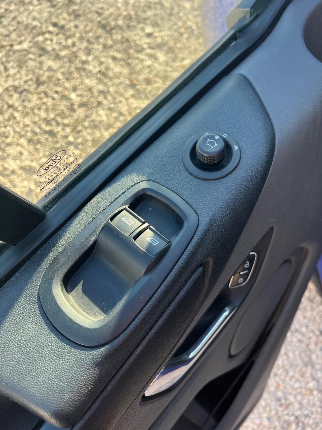 Ford Transit Custom L2H2 passo lungo tetto alto