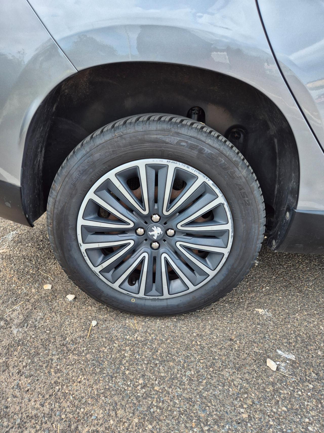 Peugeot 2008 1.6 e-HDi 92 CV Stop&Start Allure