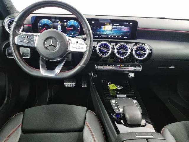 MERCEDES-BENZ A 180 d Automatic Premium