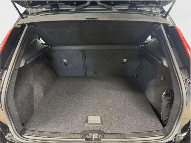 VOLVO XC40 T2 MOMENTUM CORE AUTOMATICA