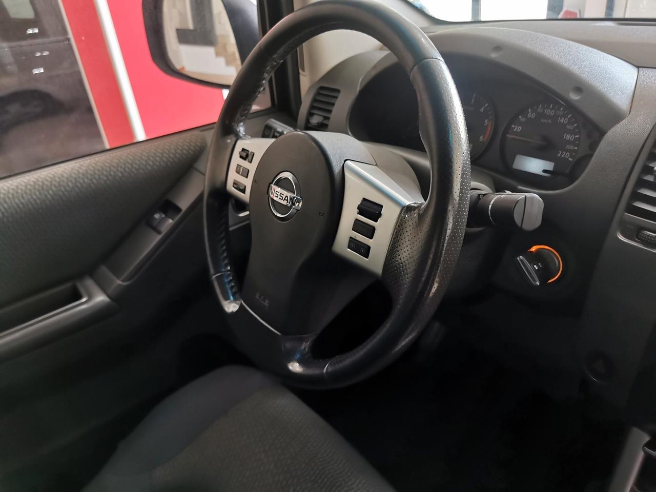 Nissan Navara 2.5 dCi 190CV 2 porte King Cab Sport