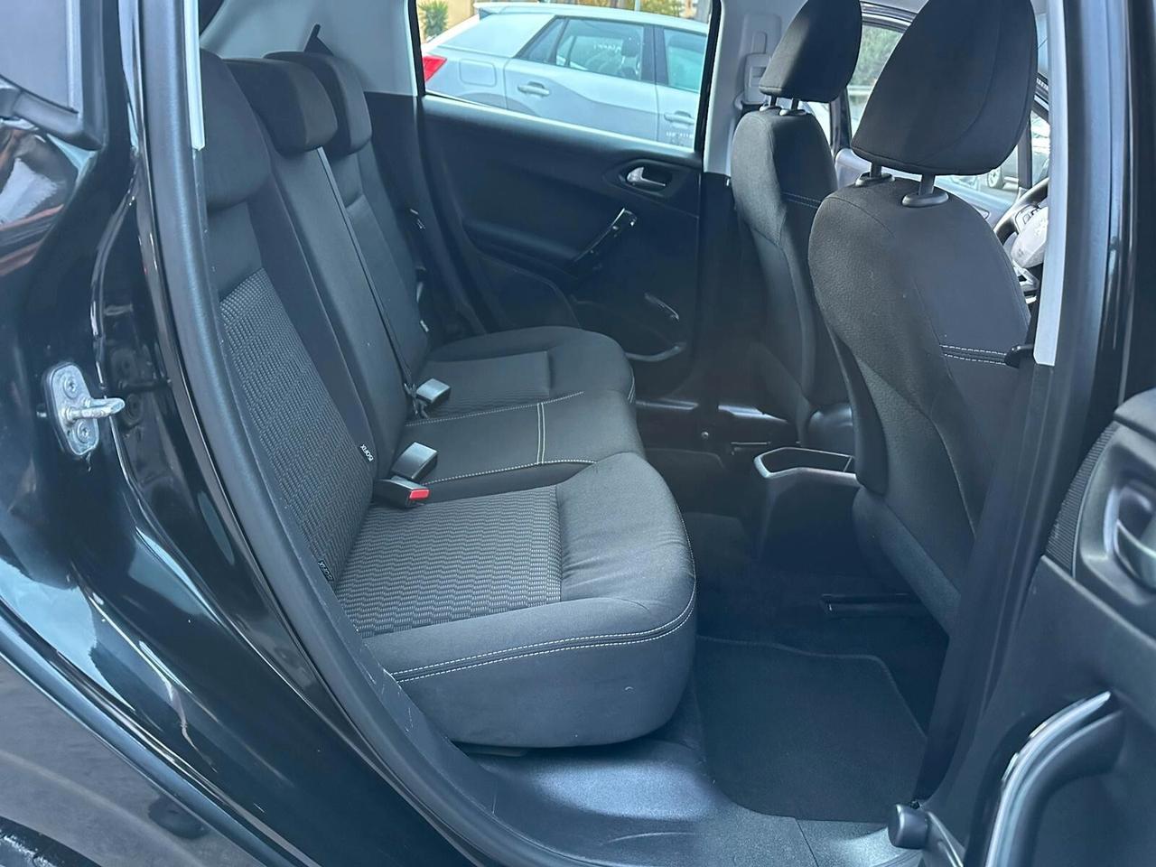 Peugeot 208 BlueHDi 75 5 porte Allure