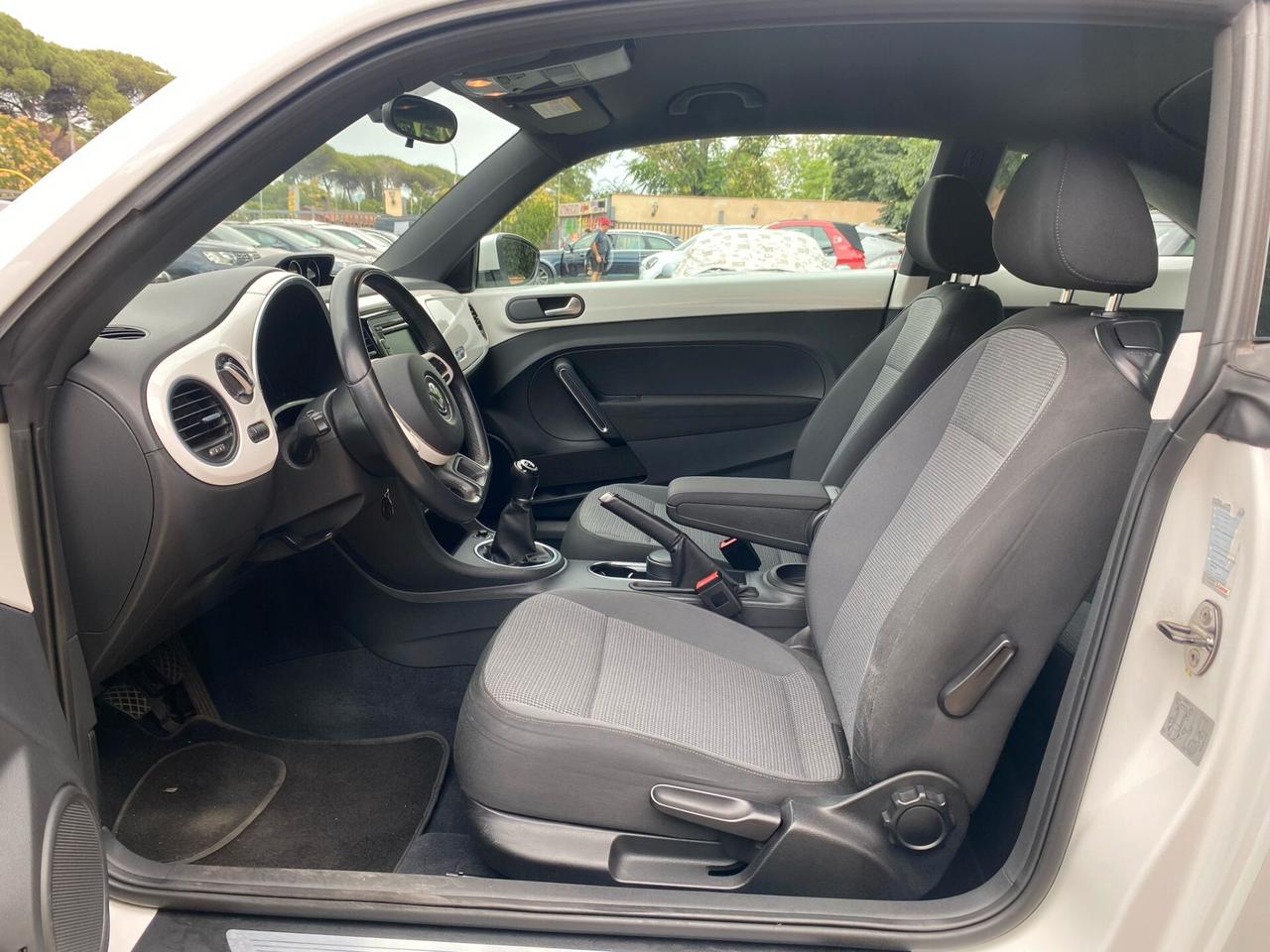 Volkswagen Maggiolino 1.6 TDI GARANZIA -UNIPRO'