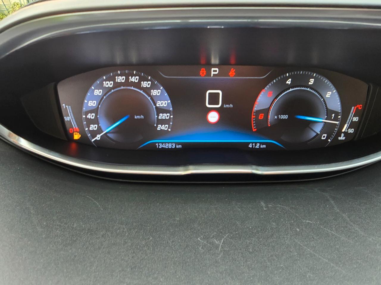 Peugeot 3008 1.5HDI 130CV Allure 130000KM-2019