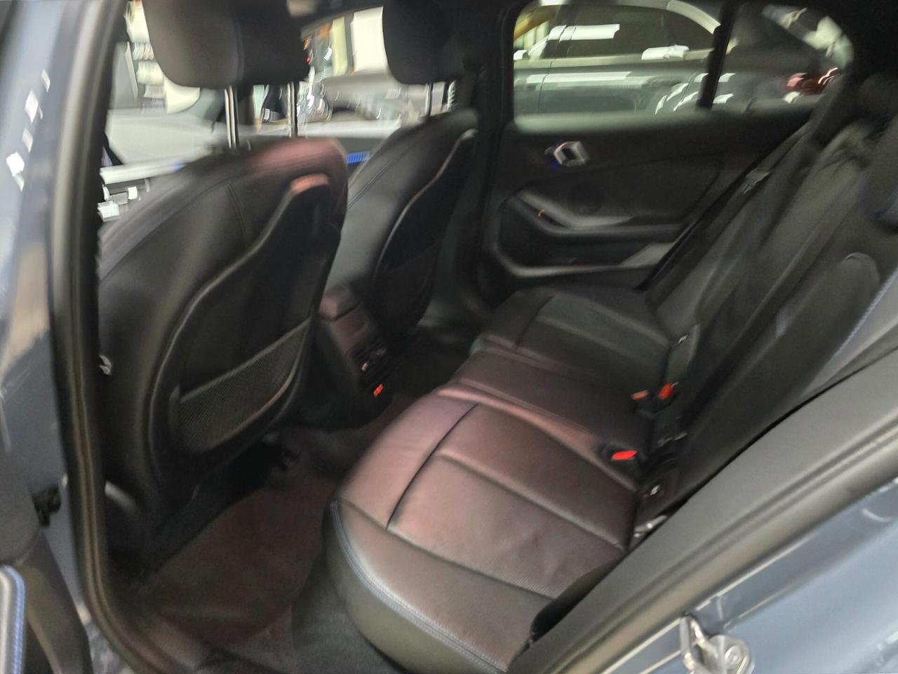 Bmw 118 118d 5p. Msport