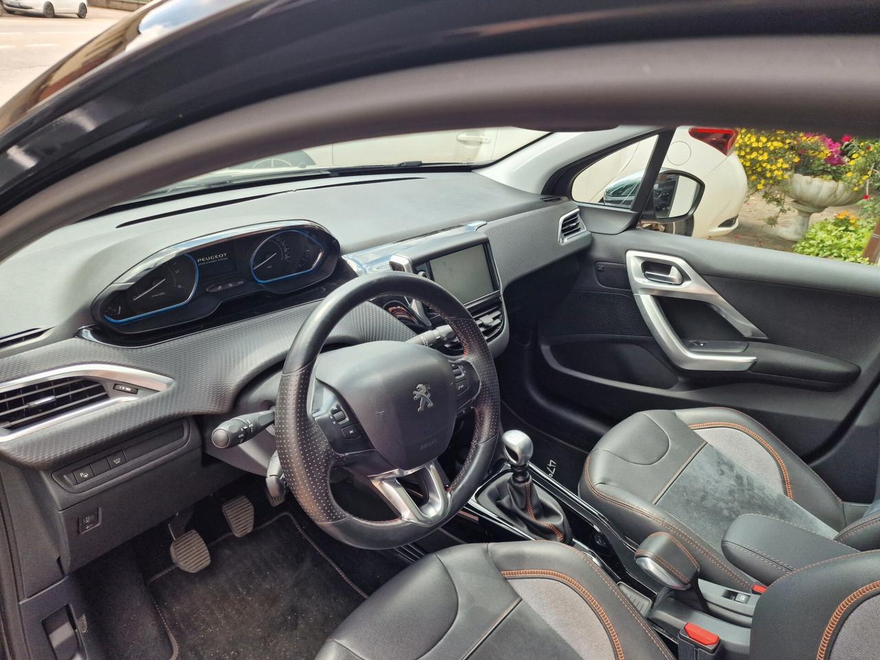 Peugeot 2008 BlueHDi 120 S&S Crossway