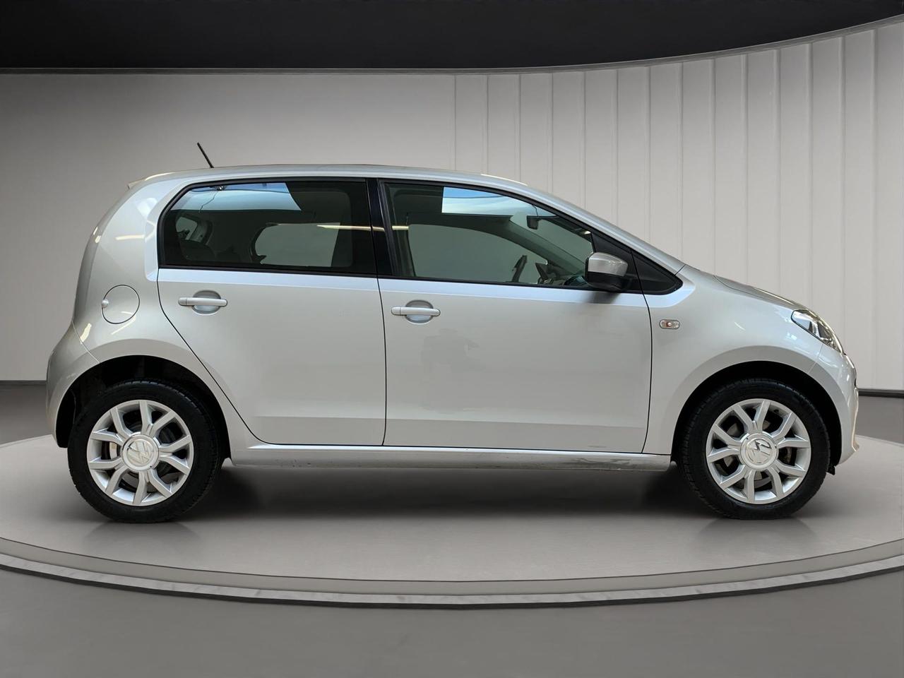 Volkswagen up! 5p 1.0 Club up! 75cv E6