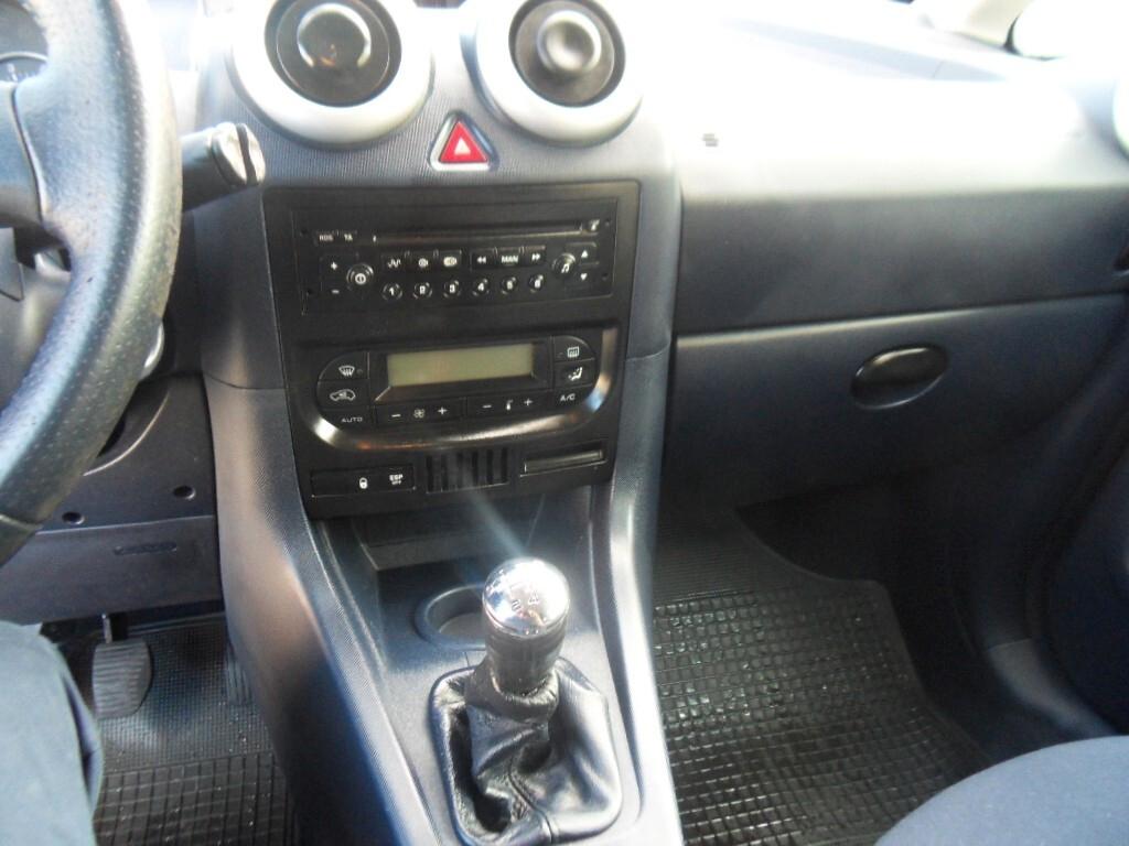 Peugeot 1007 1.4 Happy