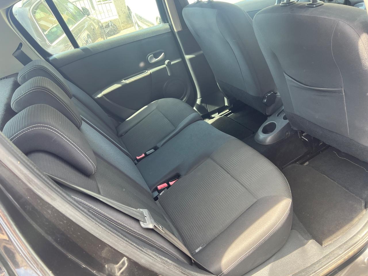 Renault Clio 1.2 -5 porte-Cambio Automatiko-