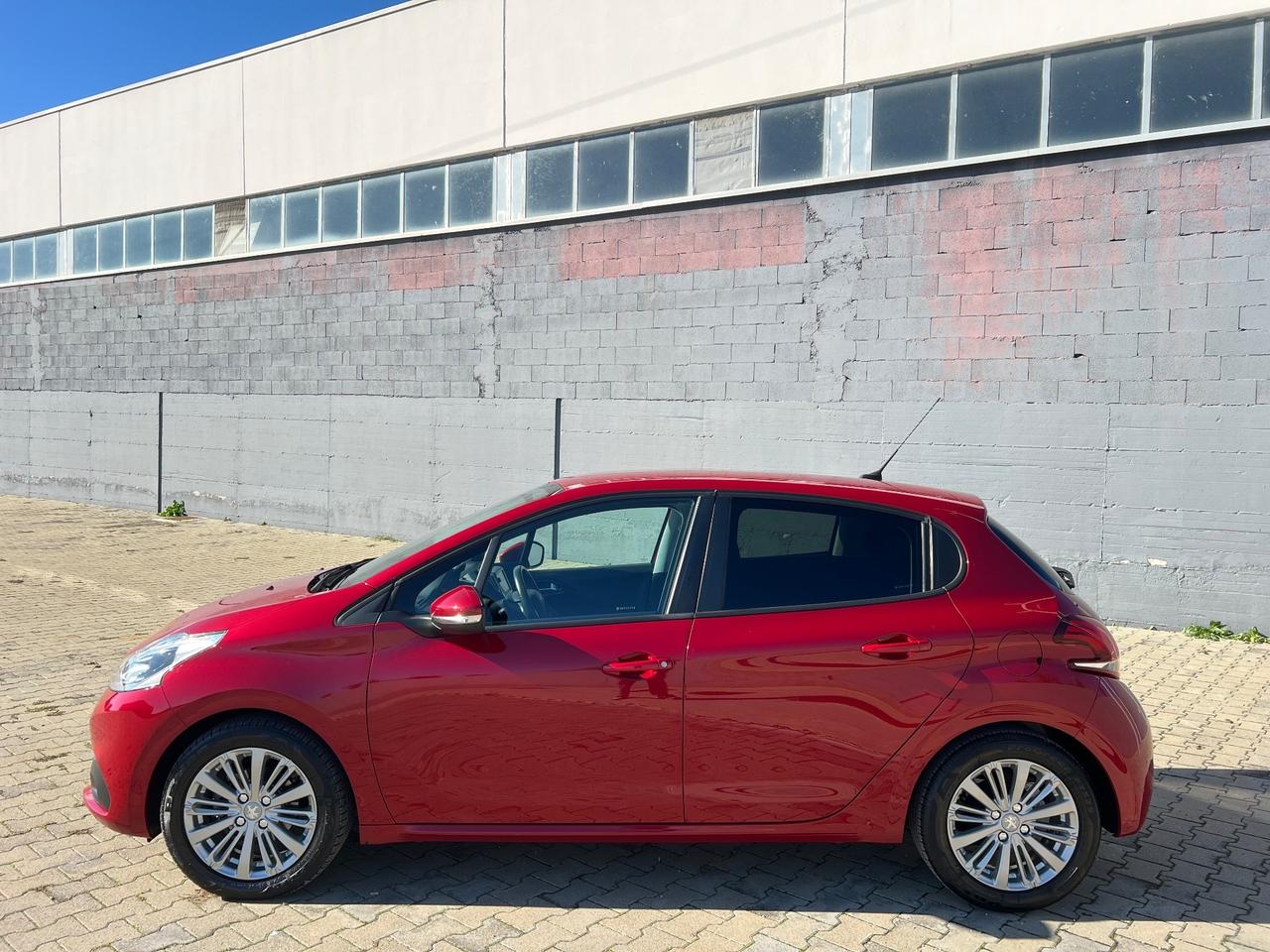 Peugeot 208 1.2 Benzina 82cv 5p. Allure - 2017