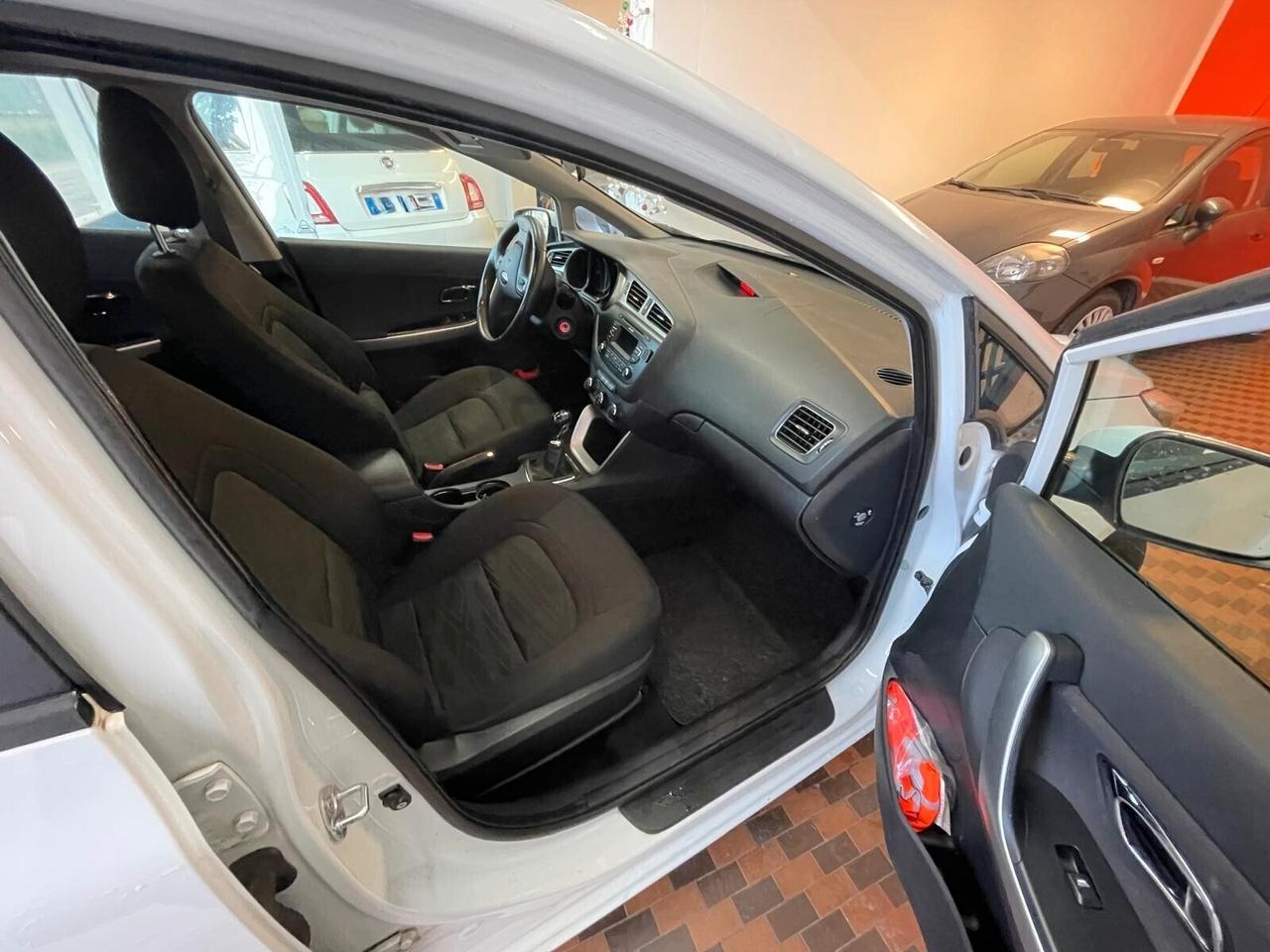 Kia Ceed cee'd 1.6 CRDi 110 CV 5 porte