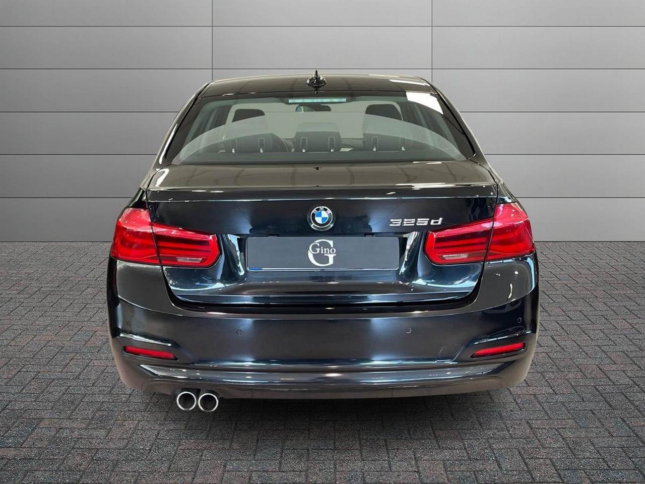 BMW Serie 3 F30 2015 Berlina - 325d 224cv