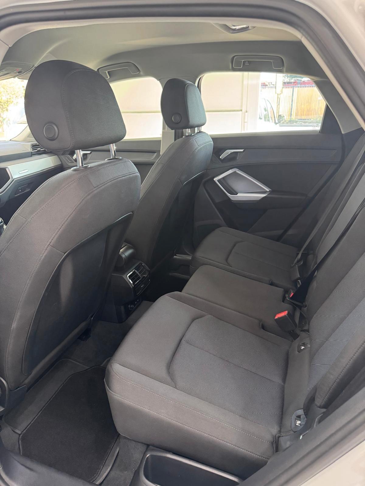 Audi Q3 35 TDI quattro S tronic line edition