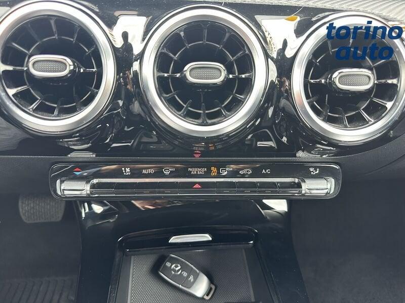 Mercedes-Benz CLA 200 d Automatic Business