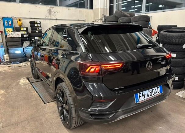 Volkswagen T-Roc 1.5 TSI 150cv - Aziendale R-LINE