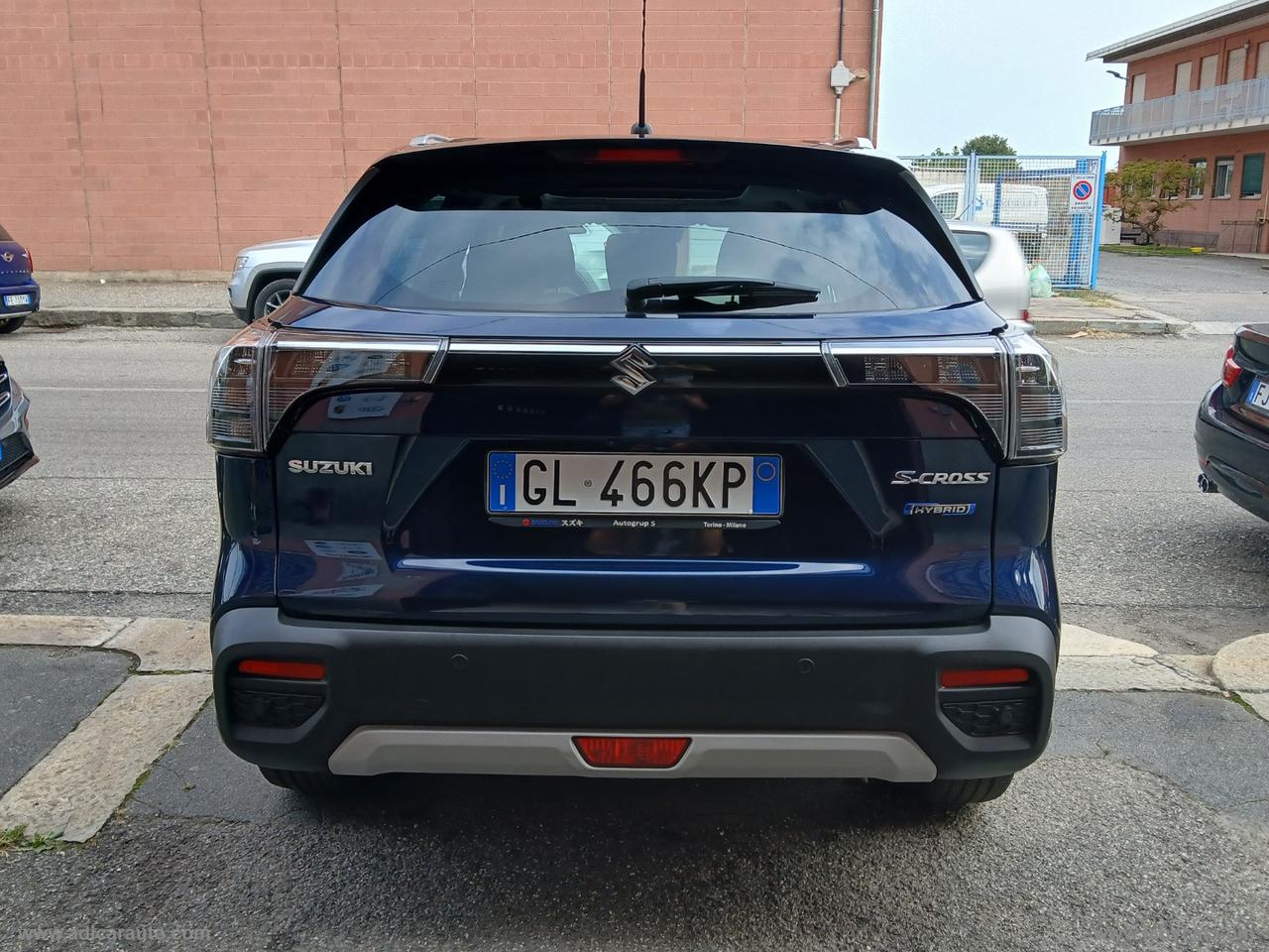 SUZUKI S-Cross 1.5 140V Hybrid A/T Starview