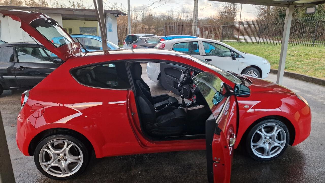 Alfa Romeo MiTo 1.6 JTDm 16V Distinctive Sport Pack