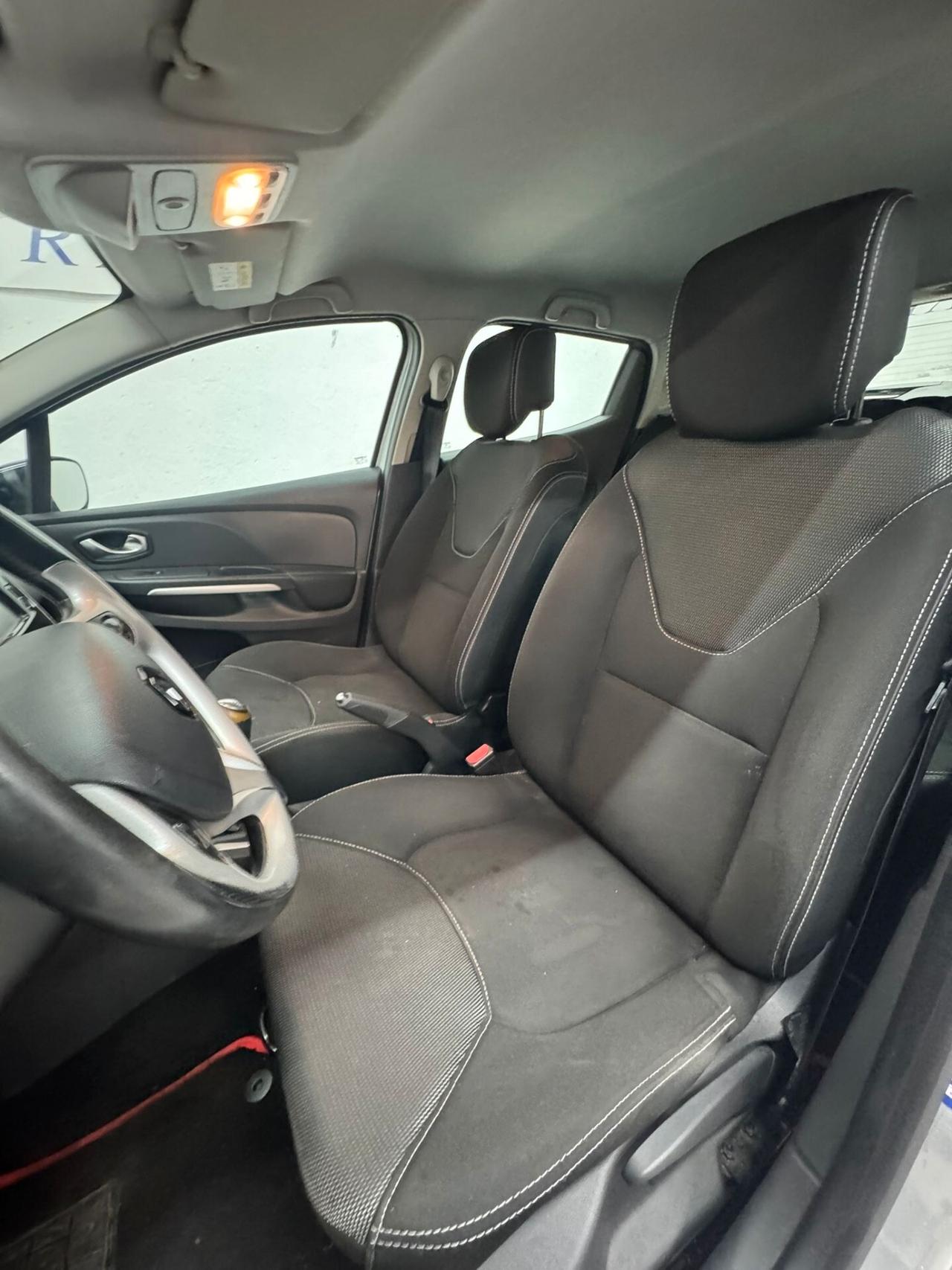 Renault Clio dCi 8V 75 CV Start&Stop 5 porte Energy Duel