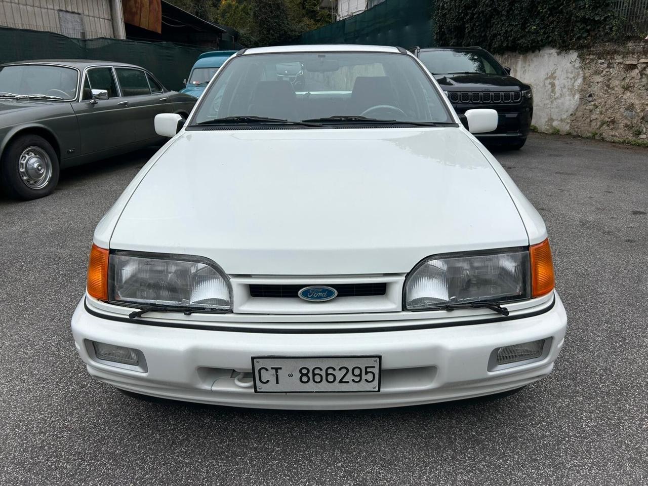 Ford Sierra 2.0i turbo 16V 4p. RS Cosworth Executive