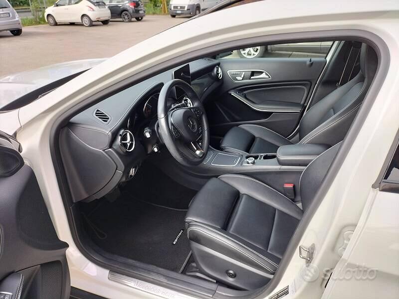 Mercedes Classe GLA 200 d Premium auto