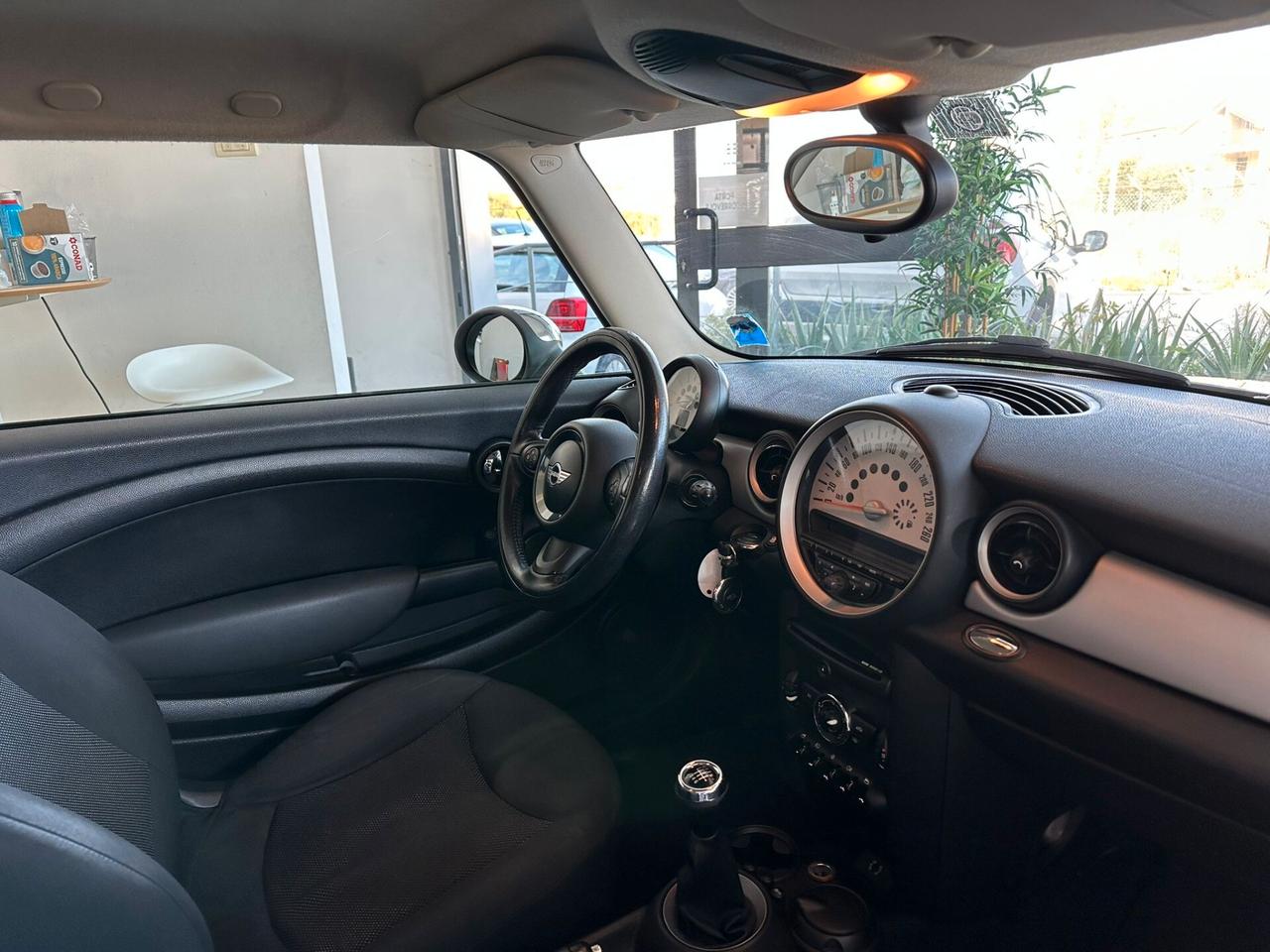 Mini 1.6 16V One (55kW)