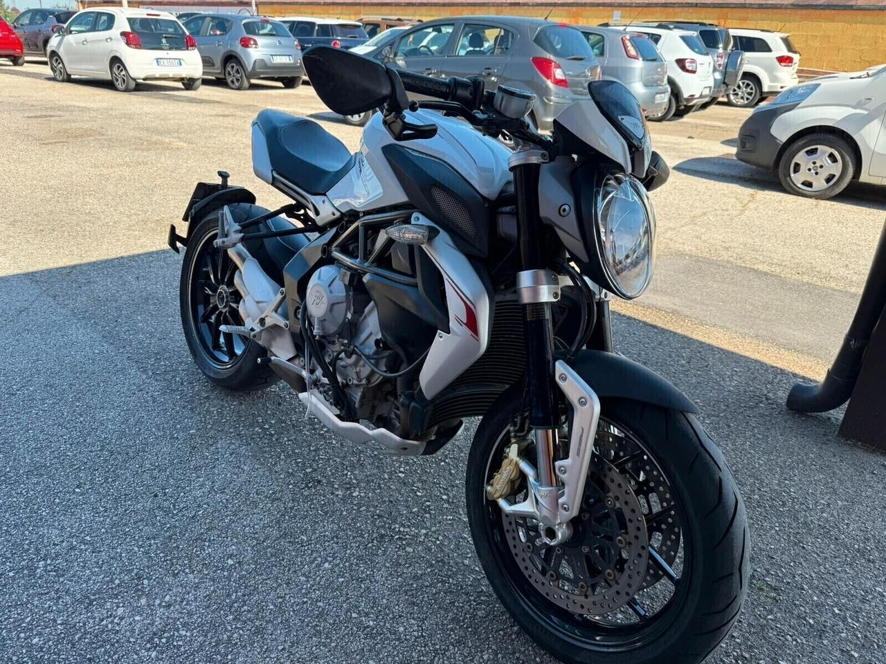 Mv Agusta brutale 800 dragster permuta auto/moto