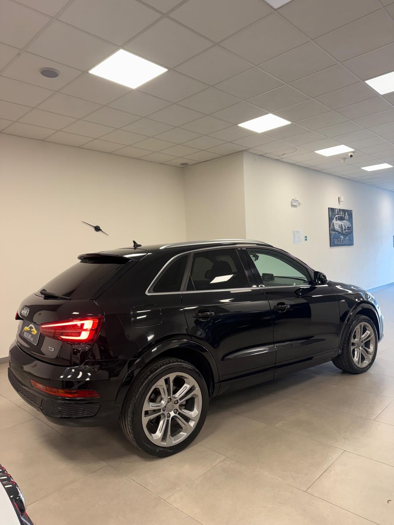 Audi Q3 2.0 TDI 120 CV S line Edition