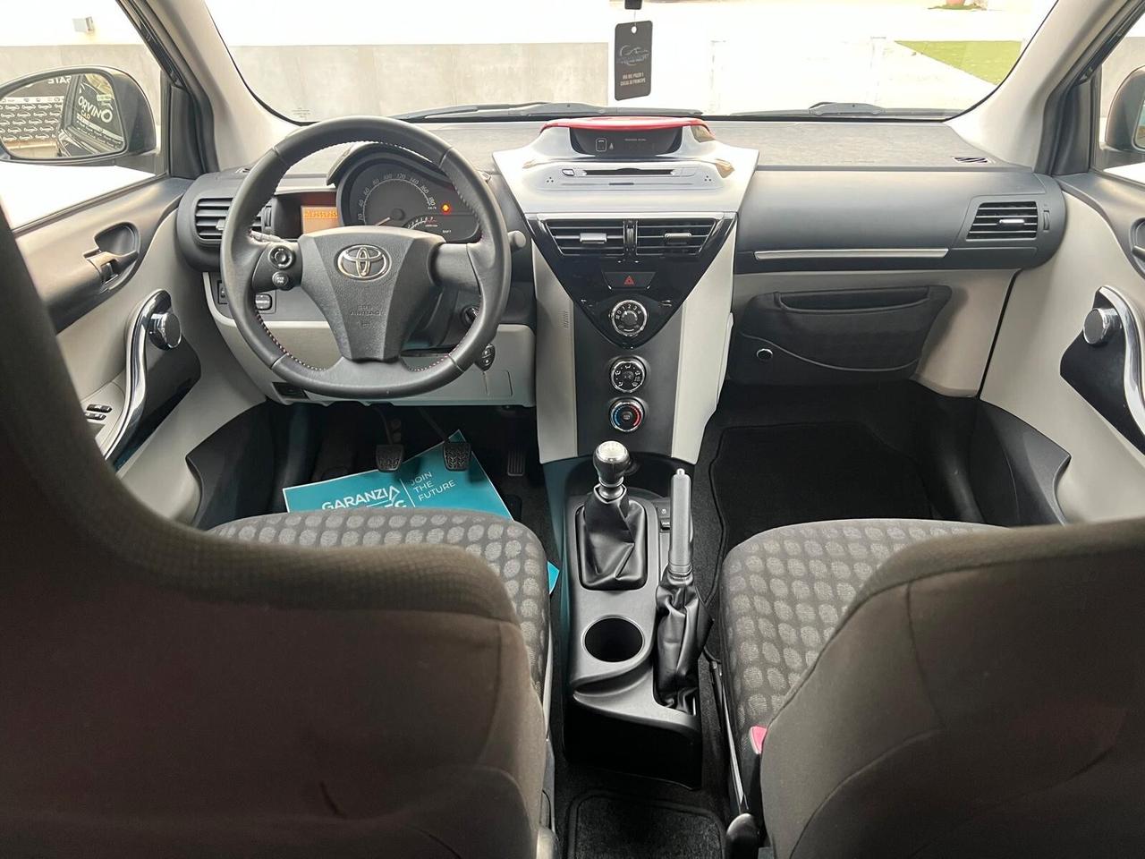 Toyota iQ 1.0 Sol