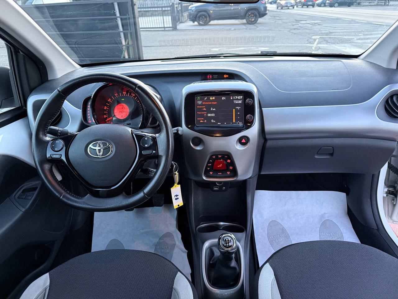 Toyota Aygo 1.0 VVT-i 69 CV 5 porte x-play