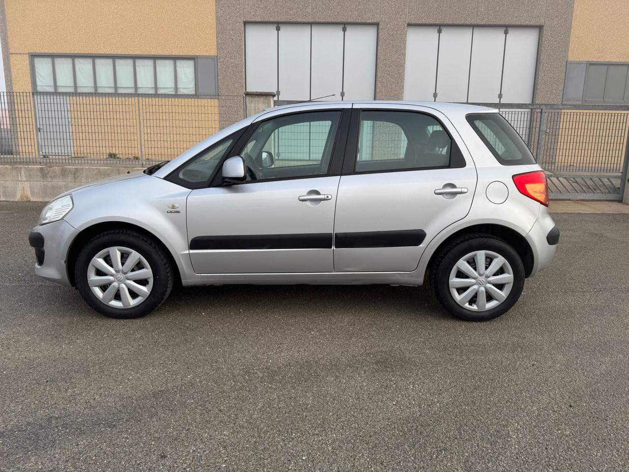 Suzuki SX4 1.6 DDiS 16V Urban Line