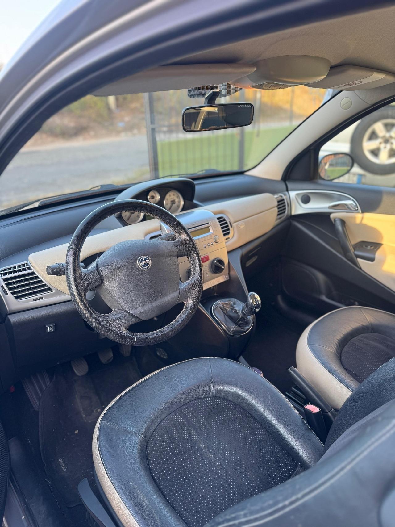 Lancia Ypsilon 1.4 Oro Ecochic GPL