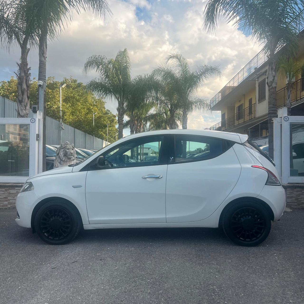 Lancia Ypsilon 1.2 69 CV 5 porte GPL Ecochic Gold