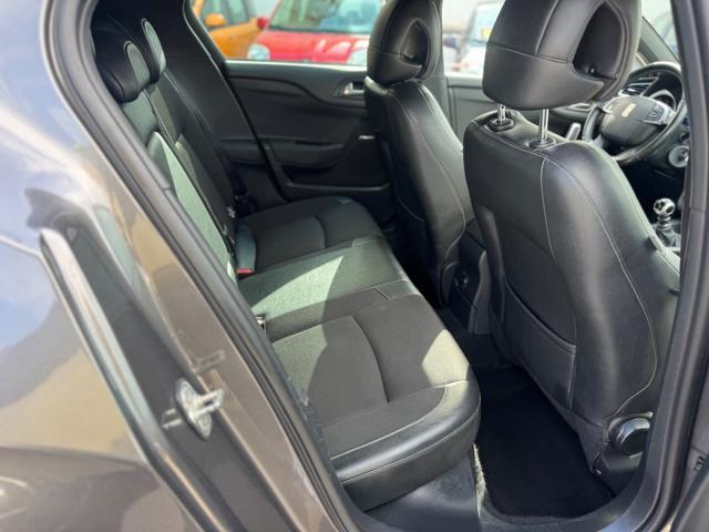 DS AUTOMOBILES DS 4 1.6 e-HDi 115 Chic OK NEOPATENTATI