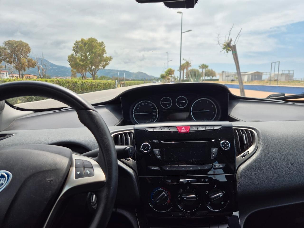 Lancia Ypsilon 1.3 MJT 16V 95 CV 5 porte S&S Gold