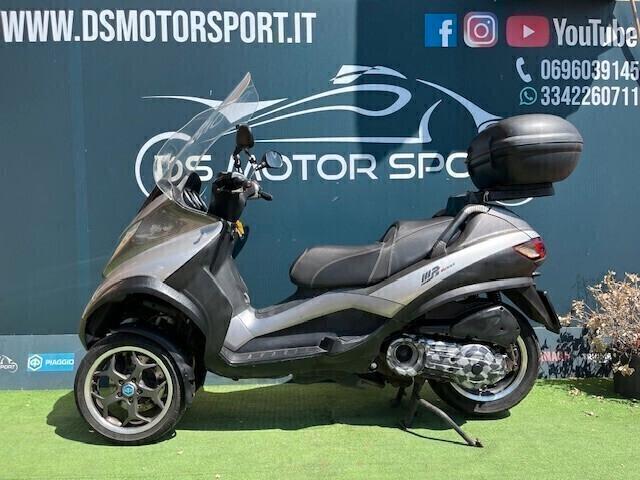 Piaggio MP3 400 CARBON