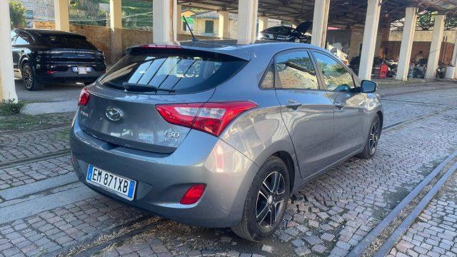 HYUNDAI i30 1.6 CRDi 5p. Comfort OK NEOPATENTATI