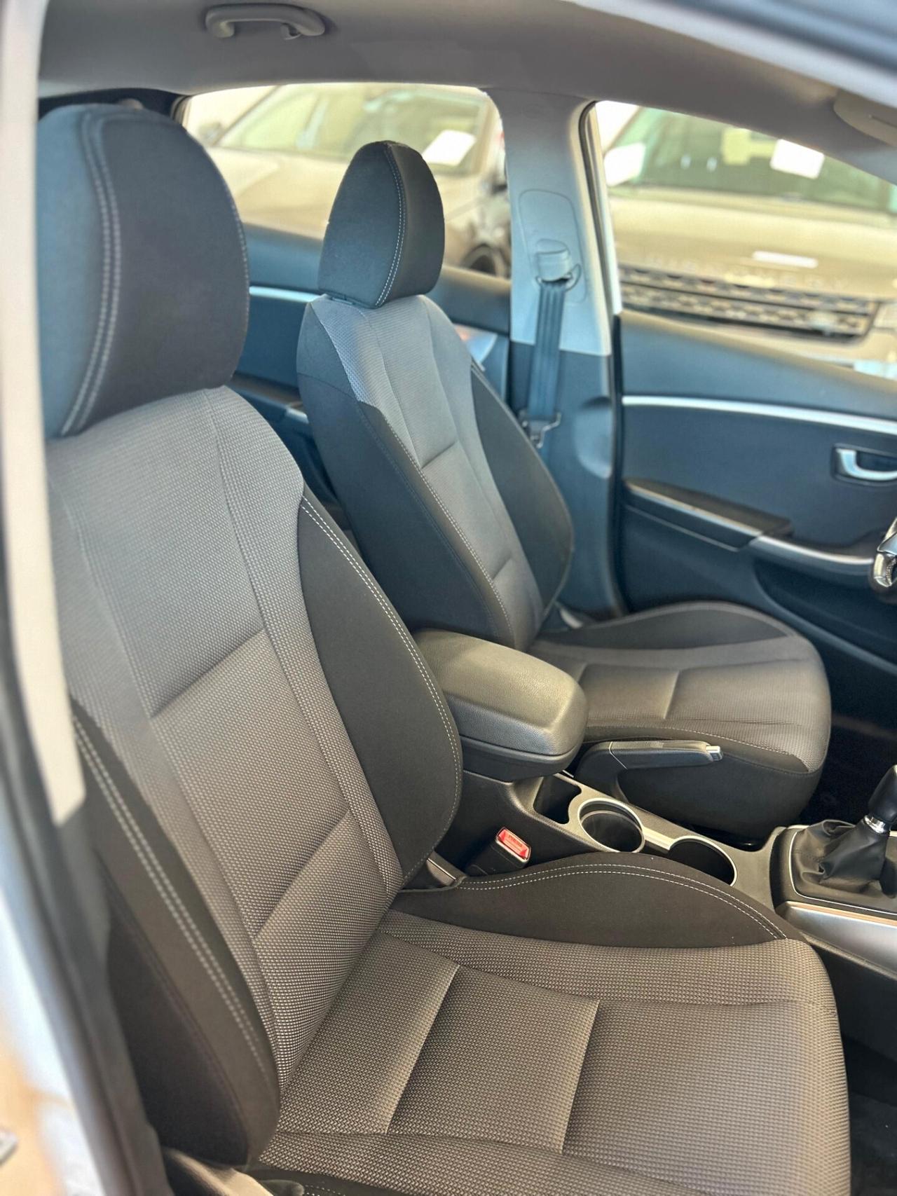 Hyundai i30 1.4 5p. Comfort
