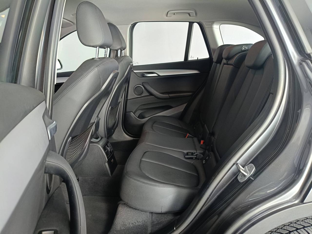 BMW X1 F48 2019 - X1 sdrive18d Advantage auto