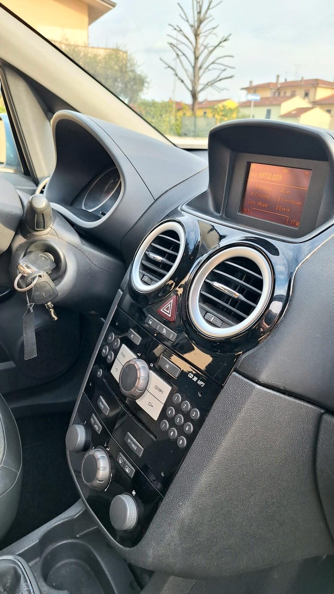 Opel Corsa 1.2 Benzina 5 porte Club