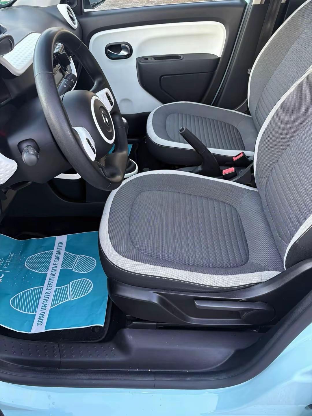 Renault Twingo SCe EDC Intens