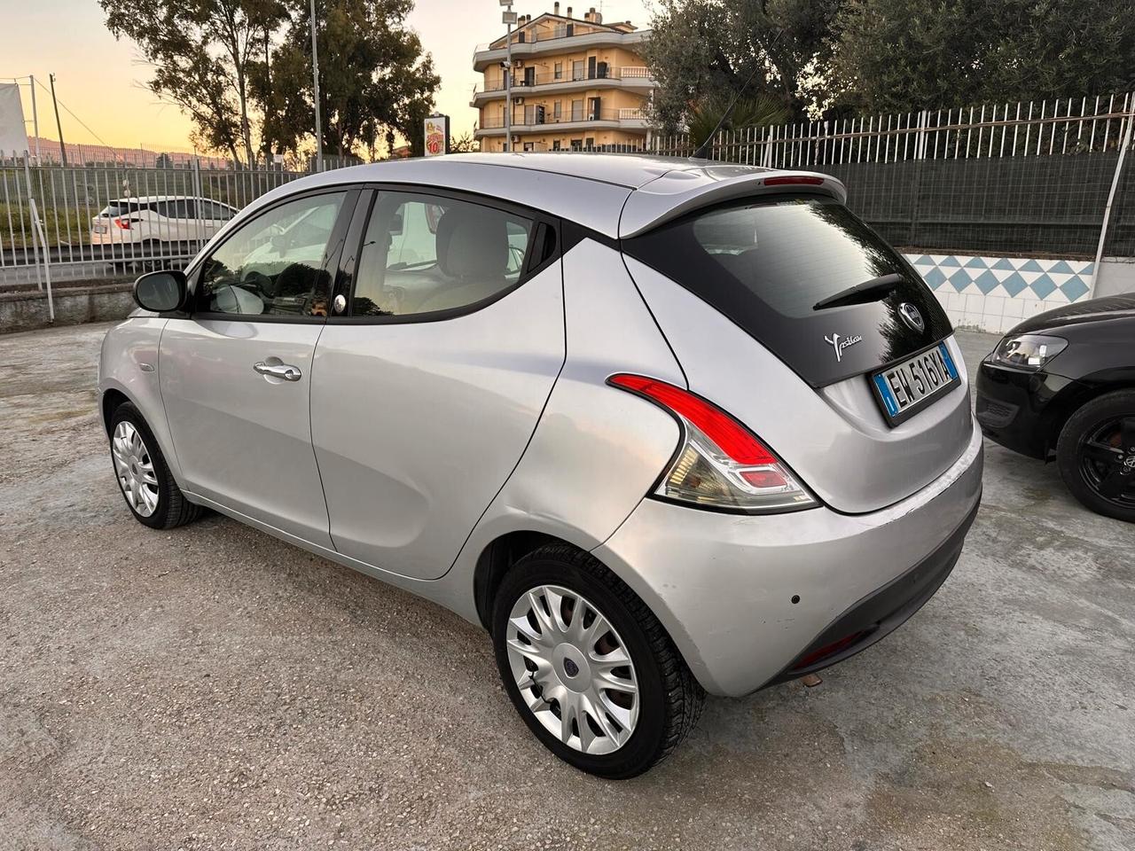 Lancia Ypsilon 1.2 69 CV 5 porte GPL Ecochic Gold