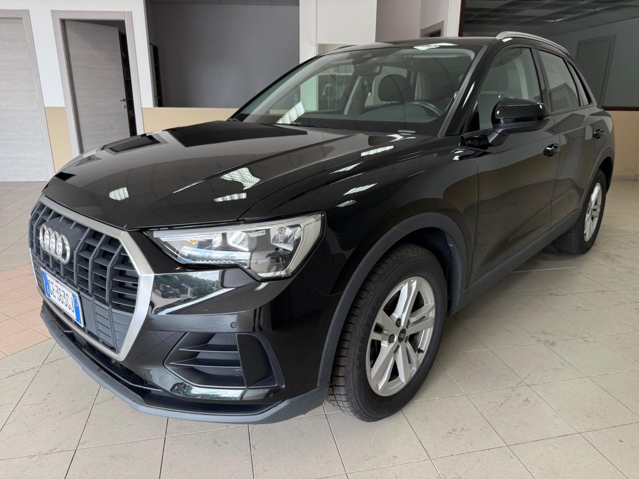 Audi Q3 35 TDI quattro S tronic Business