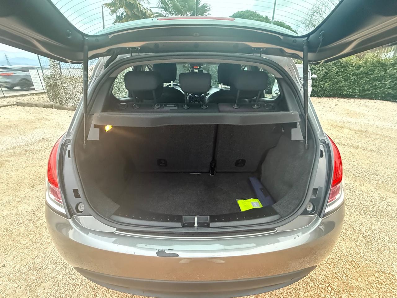 Lancia Ypsilon 1.2 69 CV 5 porte Gold