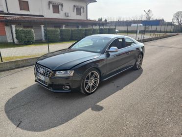 Audi S5 .