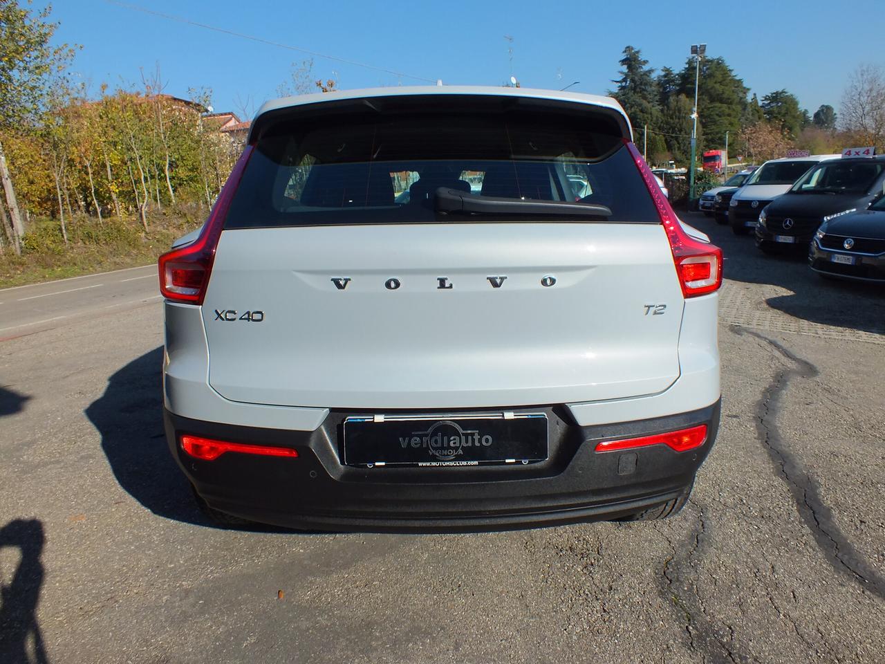 VOLVO XC40 T2 CORE 32.000 KM!